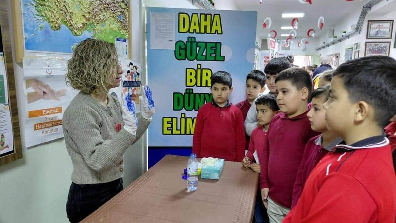 Avanos'ta Eğitim ve Sağlık Buluşması: Kalaba Atatürk İlkokulu'nda Öğrencilere Yönelik Önemli Bilgilendirmeler