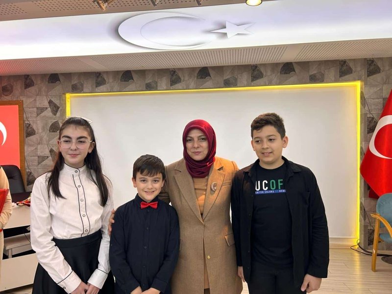 Düzce'de '5 Kitap 5 Macera' Yarışması Ödül Töreni Coşkuyla Gerçekleşti - Görsel 5