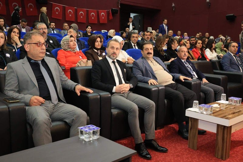 Elazığ'da eTwinning Başarıları Ödüllendirildi: Ulusal ve Avrupa Kalite Etiketleri Sahiplerini Buldu - Görsel 2