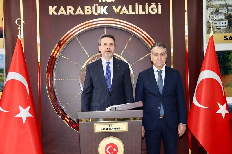 Enerji ve Tabii Kaynaklar Bakanı Alparslan Bayraktar Karabük Valiliği'ni Ziyaret Etti - Görsel 3