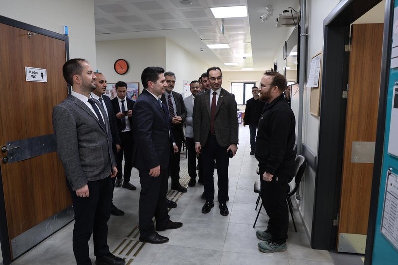 Sakarya'da Yeni Semt Polikliniği Hizmete Açıldı: Gece Yarısına Kadar Acil Hizmet - Görsel 3