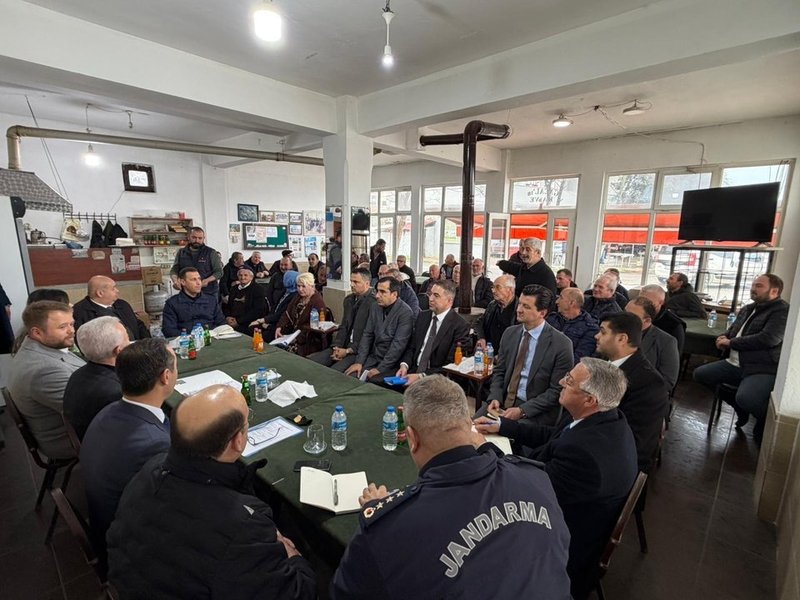 Vali Uğur Turan, Kırklareli'nin Emirali Köyü'nde Üreticiler ve Vatandaşlarla Buluştu - Görsel 4