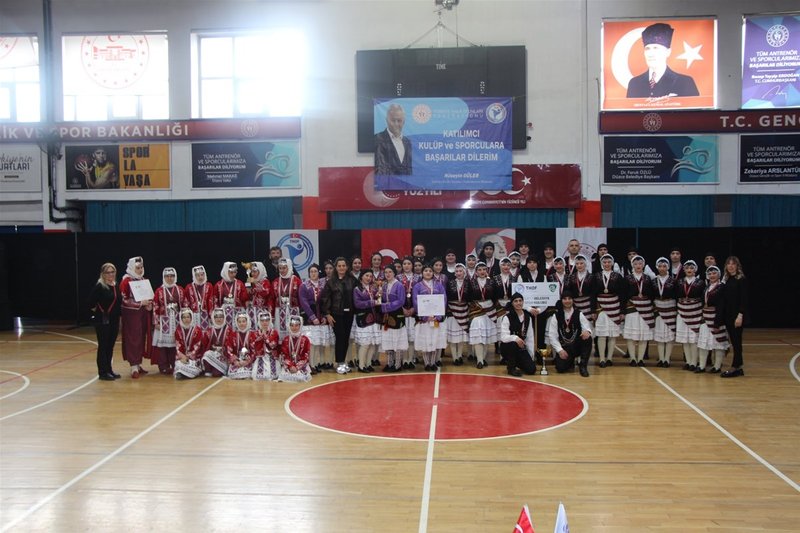 Düzce'de Halk Oyunları İl Birinciliği Yarışmaları Tamamlandı - Görsel 4