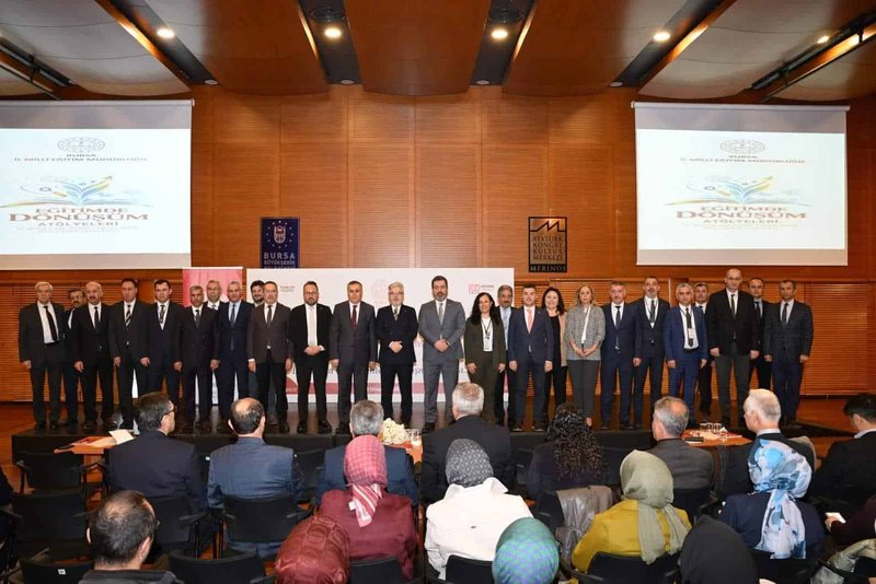 Bursa'da Eğitimde Dönüşüm Atölyeleri Başladı: Öğretmenlerin Uygulama Becerileri Güçleniyor - Görsel 3