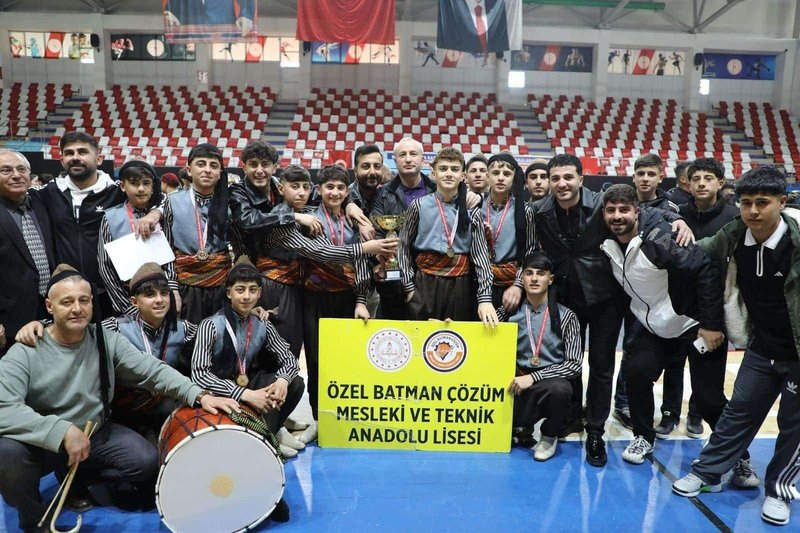 Ağrı Spor Lisesi Halk Oyunlarında Bölge Birincisi Oldu - Görsel 5