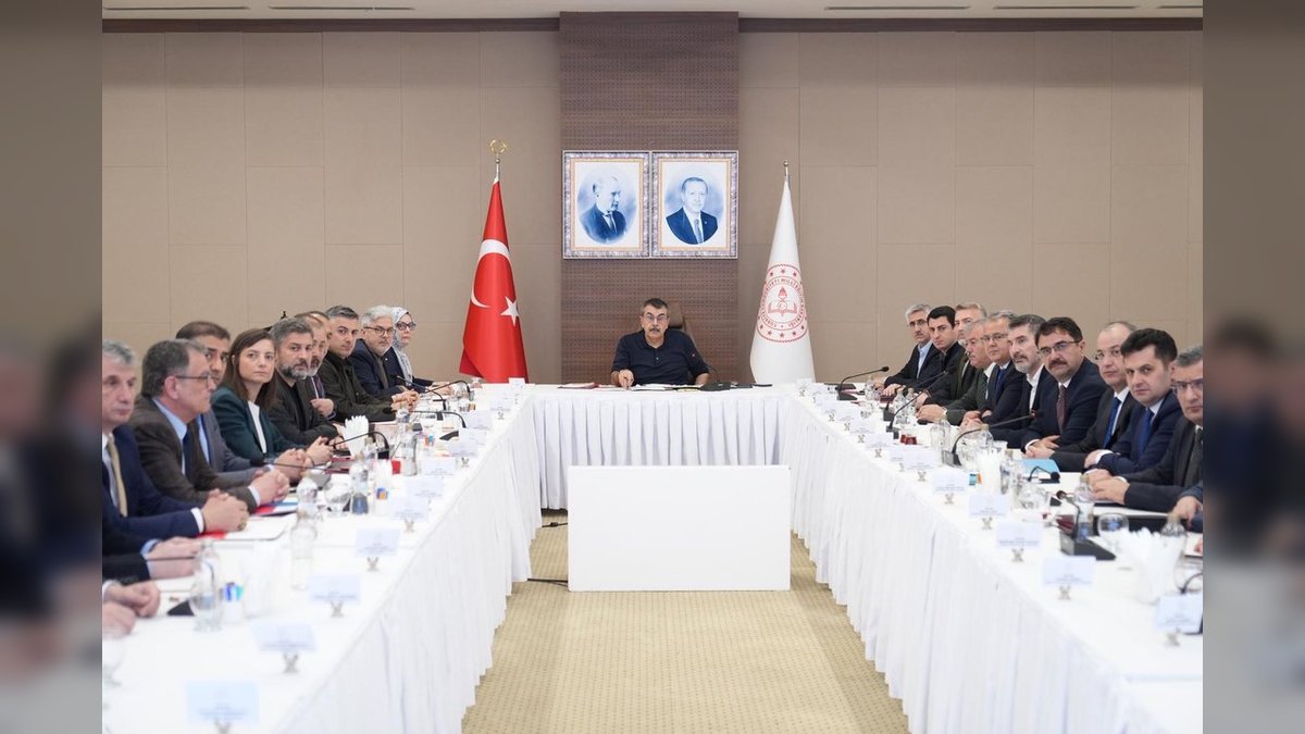Millî Eğitim Bakanı Yusuf Tekin'den Okul Güvenliği ve Dijital Tehditlere Karşı Yeni Adımlar