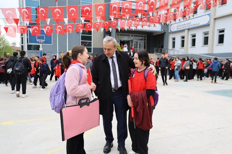 Karabük Okulları Bayraklarla Donatıldı: Birlik ve Beraberlik Vurgusu - Görsel 2