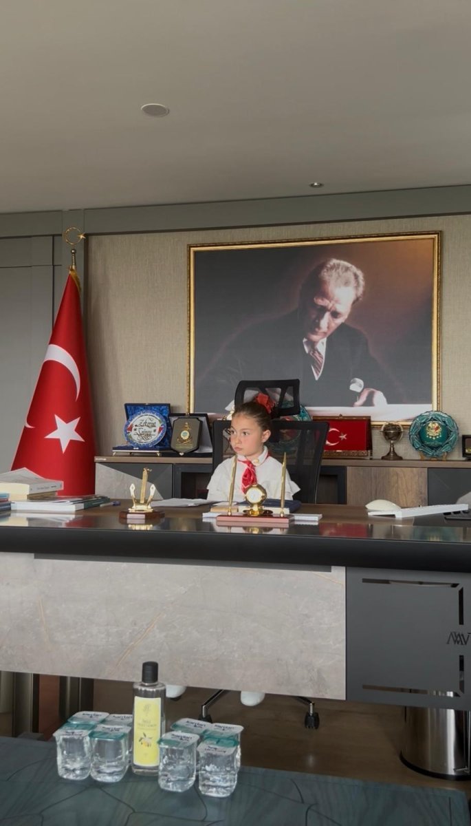 Aliağa'da 23 Nisan Coşkusu: Makamlar Öğrencilere Emanet Edildi - Görsel 4