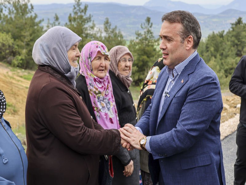 Bilecik Valisi Sözer, Küre Köyü'nde Asfalt Çalışmalarını İnceledi - Görsel 2