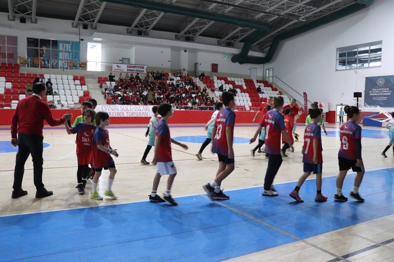 Bozüyük'te 23 Nisan İlkokullar Futsal Turnuvası Tamamlandı - Görsel 4