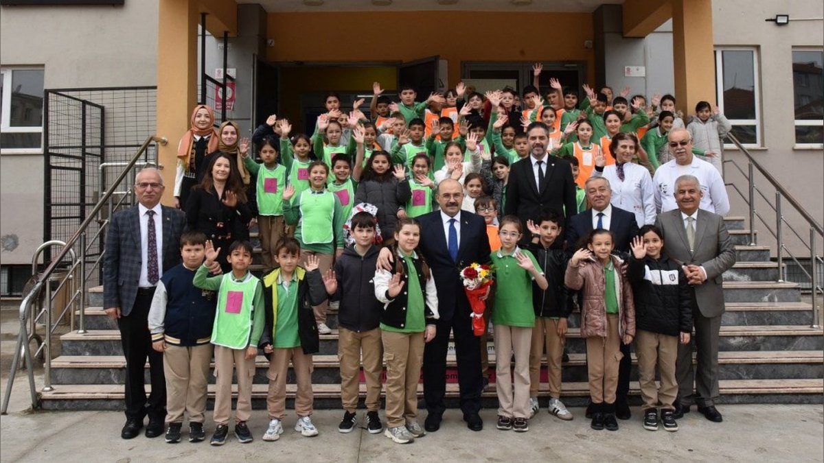 Vali Ustaöğlu'ndan Ali Hikmet Paşa İlkokulu'na Ziyaret