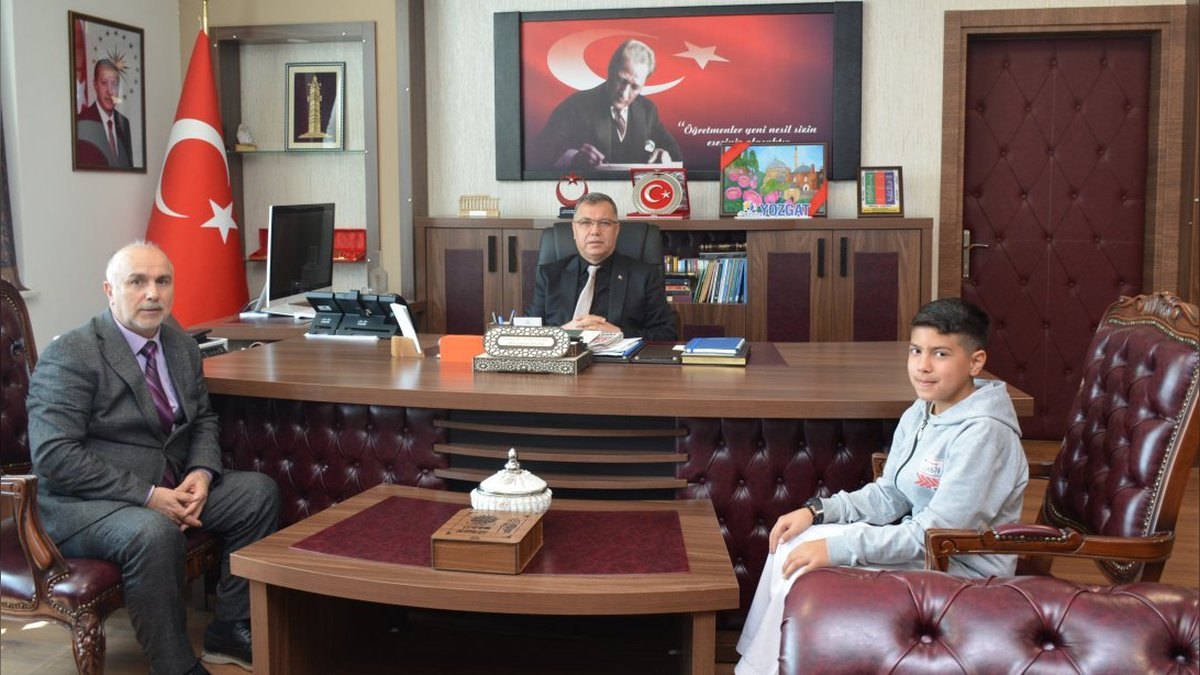 Yozgat İl Milli Eğitim Müdürü, Başarılı Öğrenciyi Ağırladı