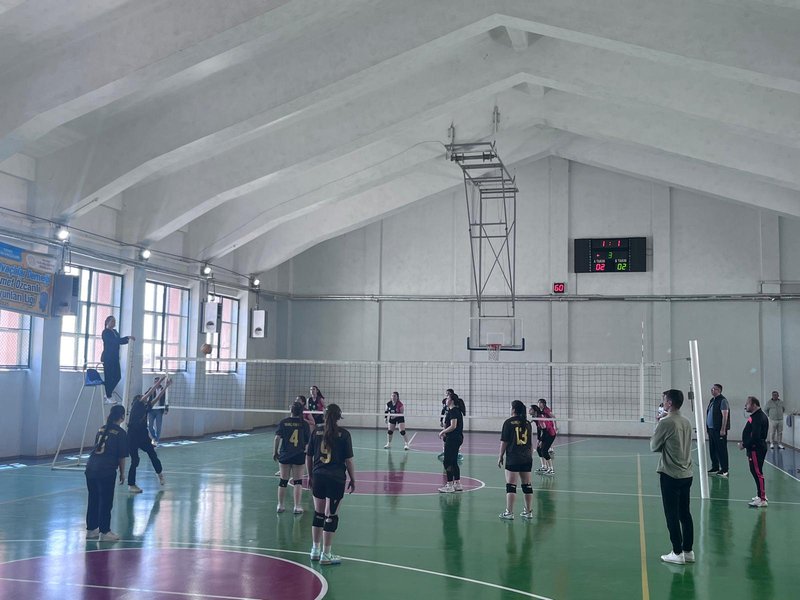 Yalvaç Kaymakamlığı'ndan 19 Mayıs Etkinlikleri Kapsamında Liseler Arası Voleybol Turnuvası - Görsel 2