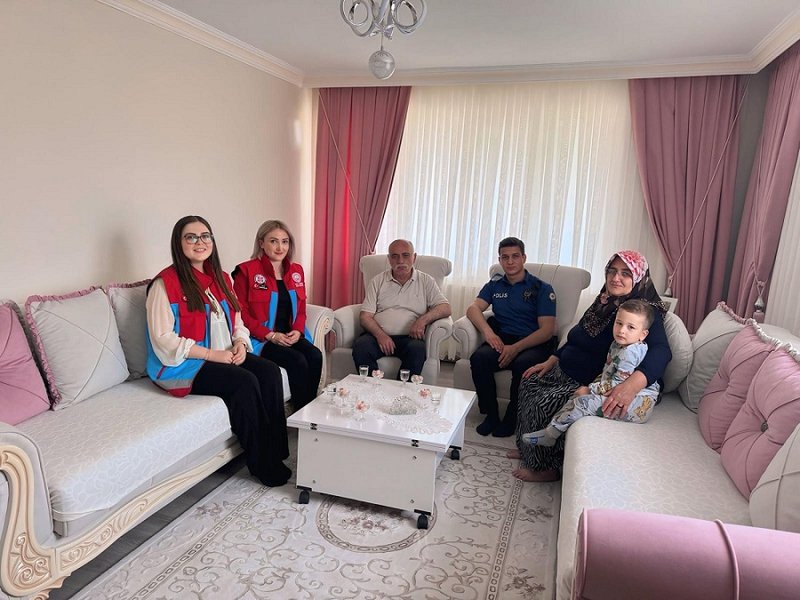 İskilip Kaymakamlığı'ndan Şehit Yakınları ve Gazilere Bayram Ziyareti - Görsel 5