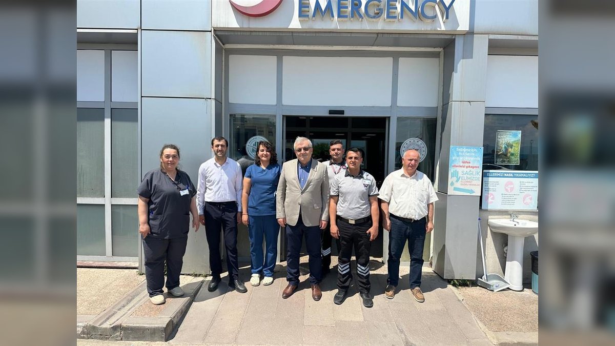 Kocaeli İl Sağlık Müdürü Pehlevan'dan Bayram Ziyareti: Sağlık Çalışanlarıyla Buluştu