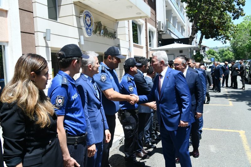 Ticaret Bakanı Bolat, Tekirdağ'da Polislerle Bayramlaştı, Halkla Buluştu - Görsel 3
