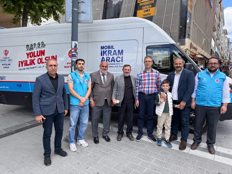 Avcılar Kaymakamlığı'ndan İstanbul'un Fethi'nin 573. Yıl Dönümü Etkinliği: Aşure İkramı - Görsel 2