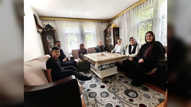Bartın İl Sağlık Müdürü Şehit Ailesini Bayramda Ziyaret Etti