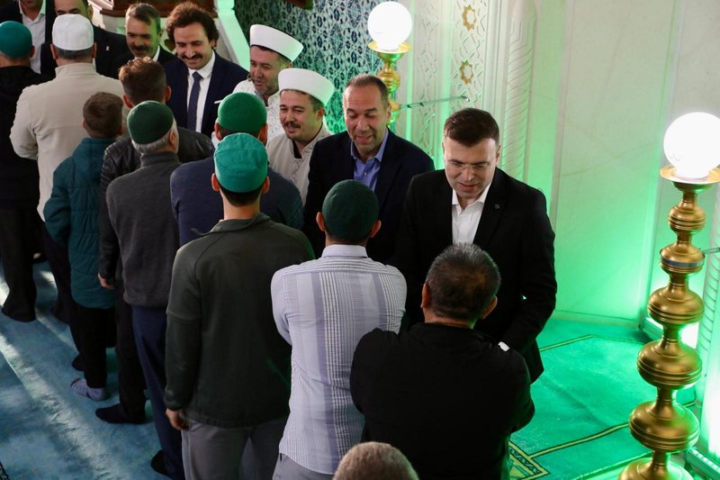 Niğde Valisi Nedim Akmeşe Kurban Bayramı'nda Vatandaşlarla ve Görev Başındaki Personelle Buluştu - Görsel 2